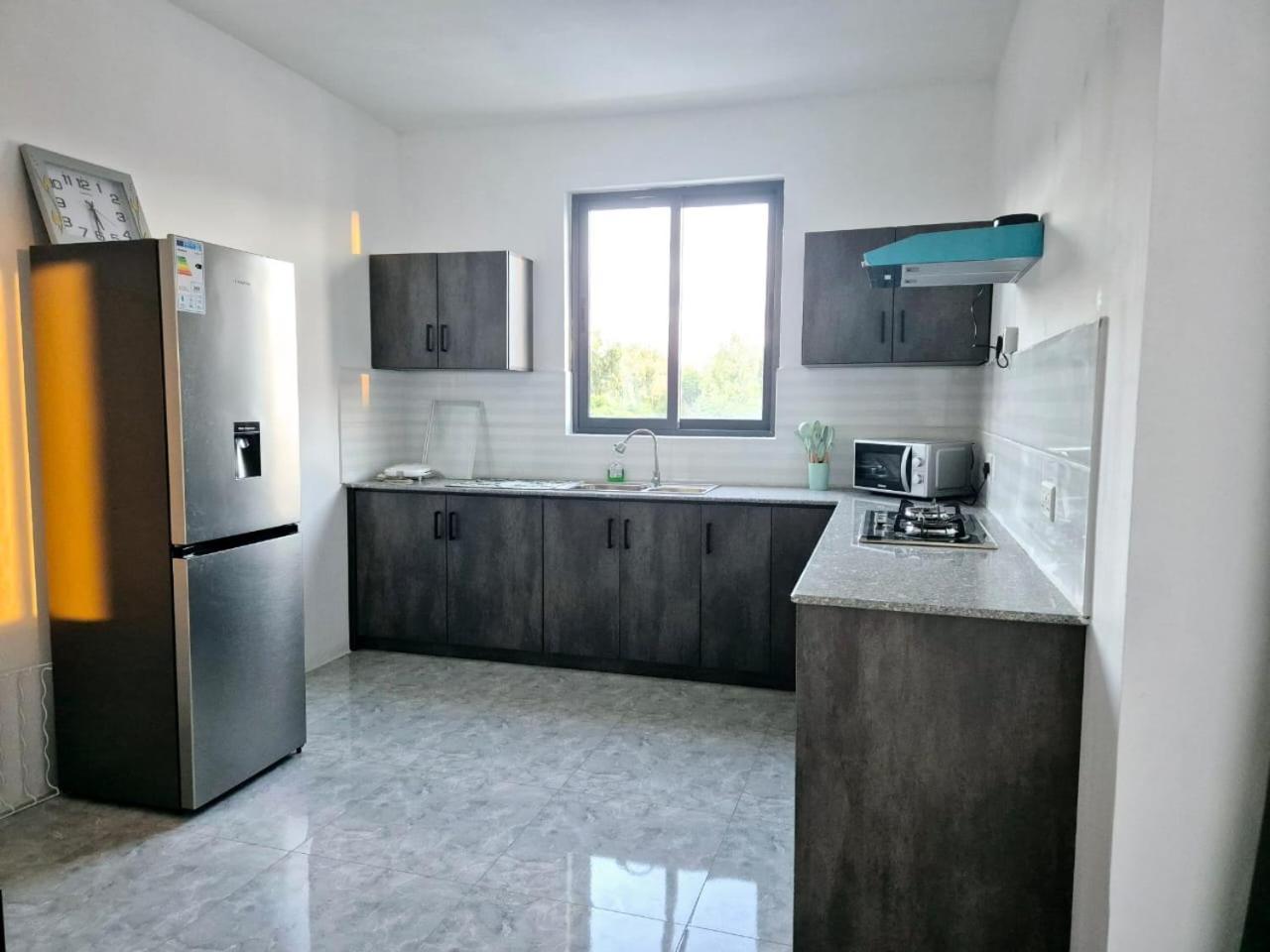 Skyview Apartment- Rooftop Penthouse With Sunset & Sea Views Flic-en-Flacq Екстериор снимка