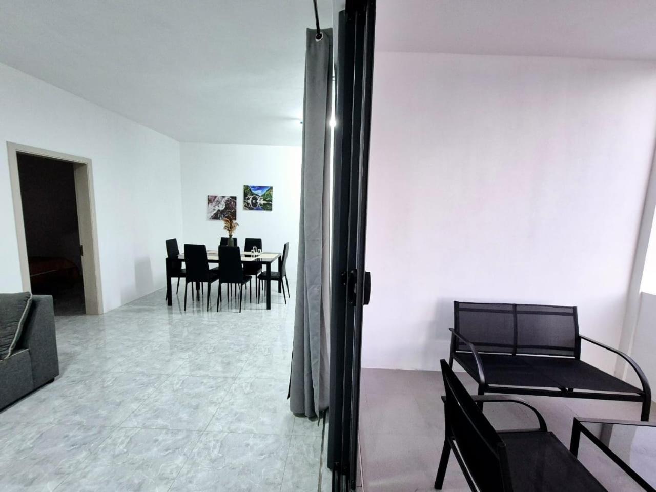Skyview Apartment- Rooftop Penthouse With Sunset & Sea Views Flic-en-Flacq Екстериор снимка
